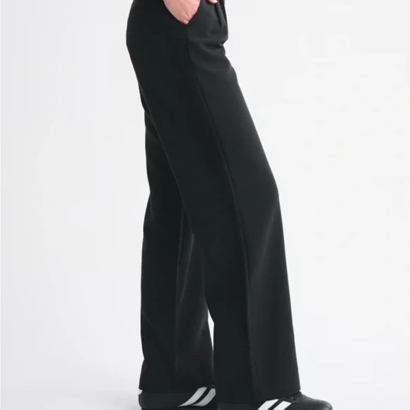 Like new A&F Sloane tailored pants 🔥 - Picture 2 of 4